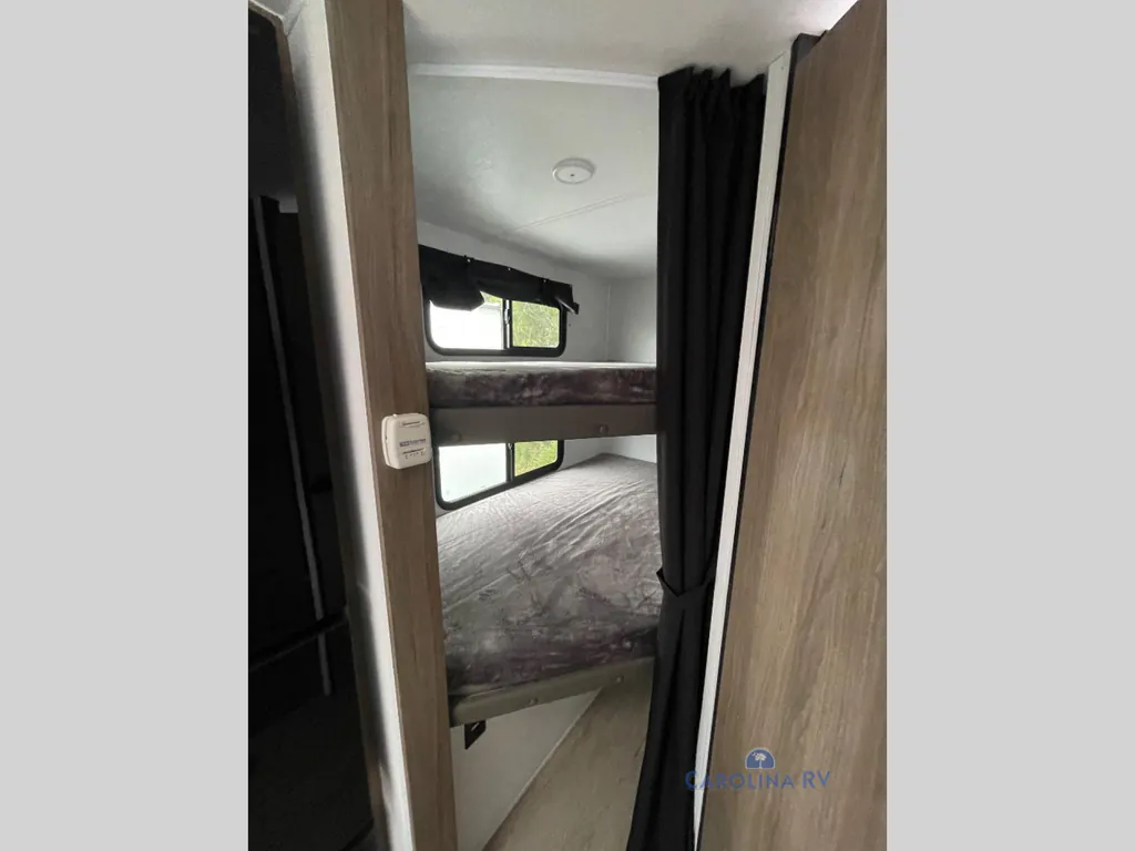 2026 Coachmen Freedom Express Select 21SE, Photos photo 22