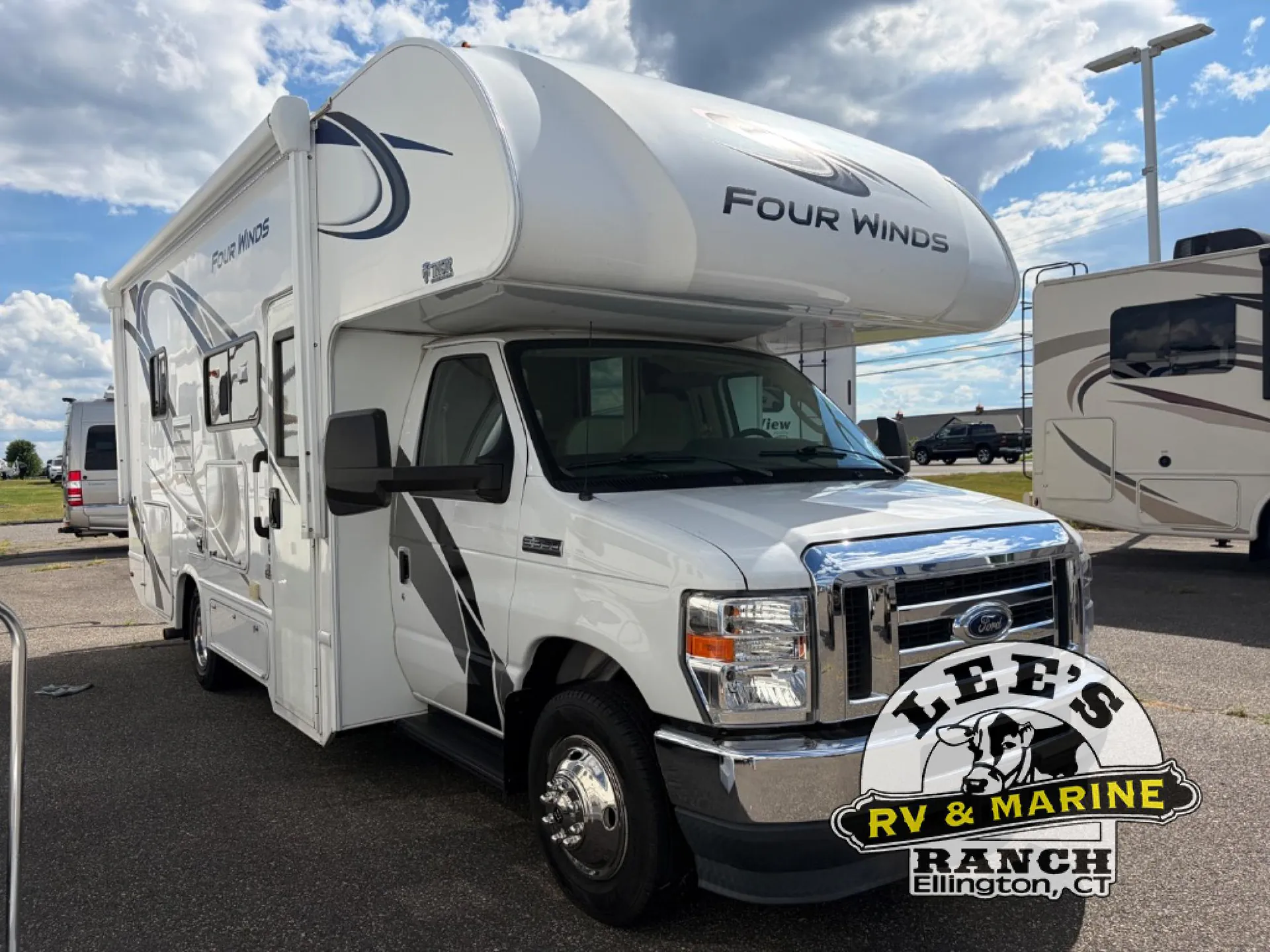 2021 Thor Motor Coach Four Winds 25M - Photo 2