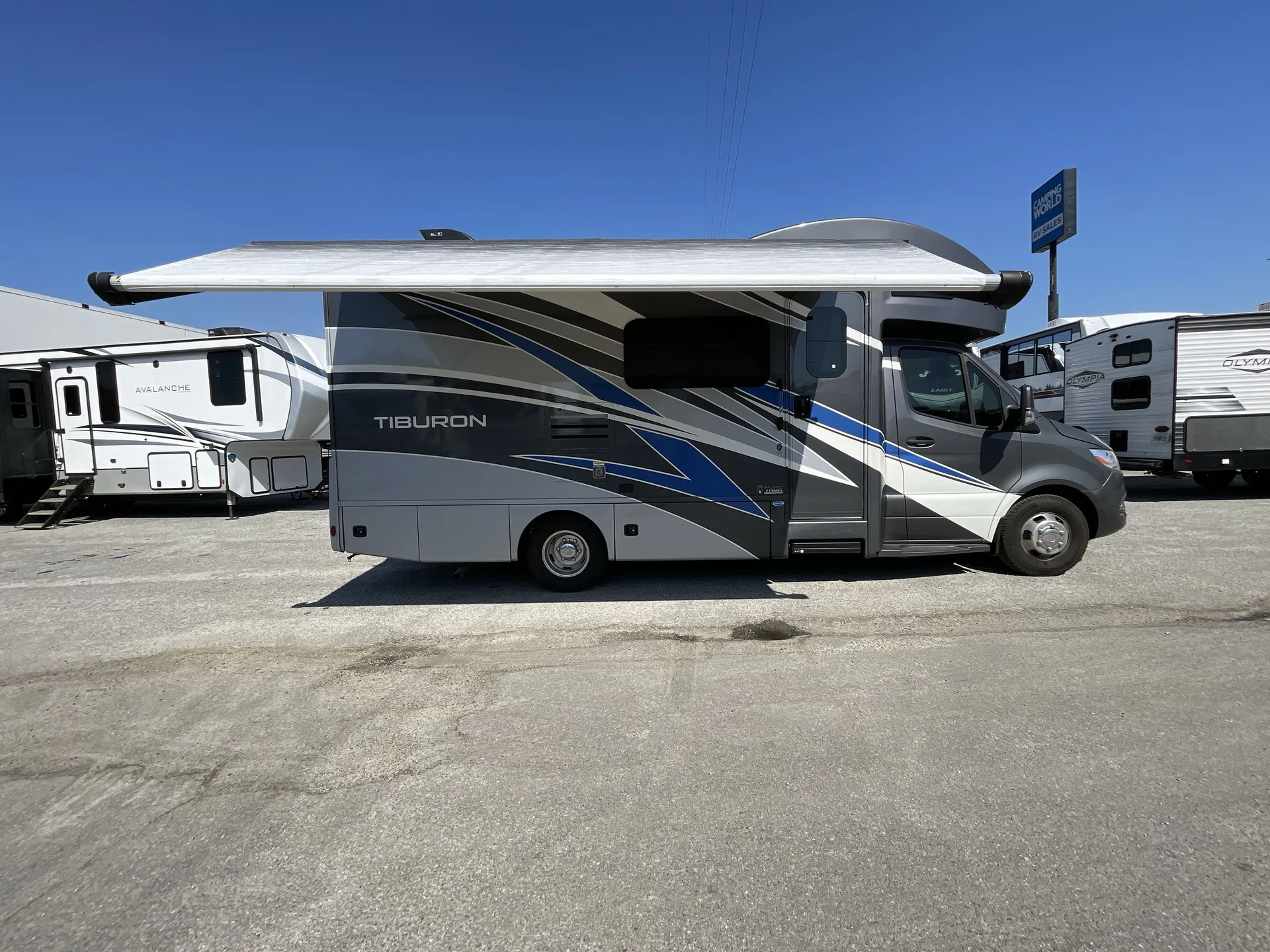 2023 Thor Motor Coach Tiburon 24TT — campside