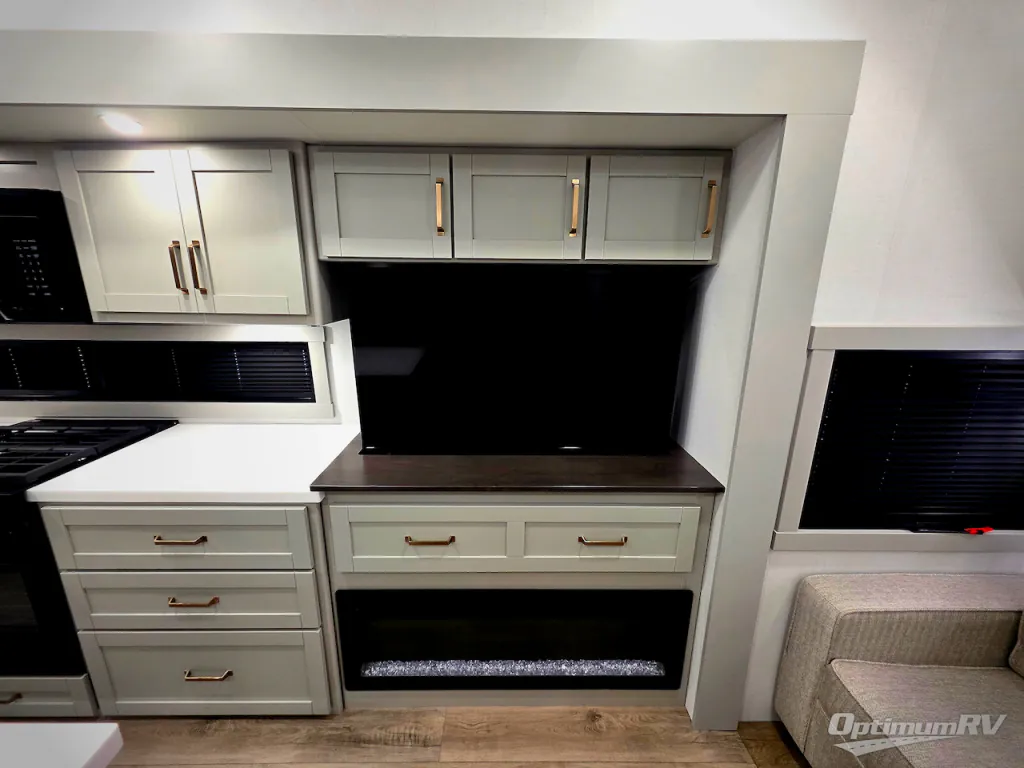 2025 Brinkley Model Z 3300, Photos photo 12