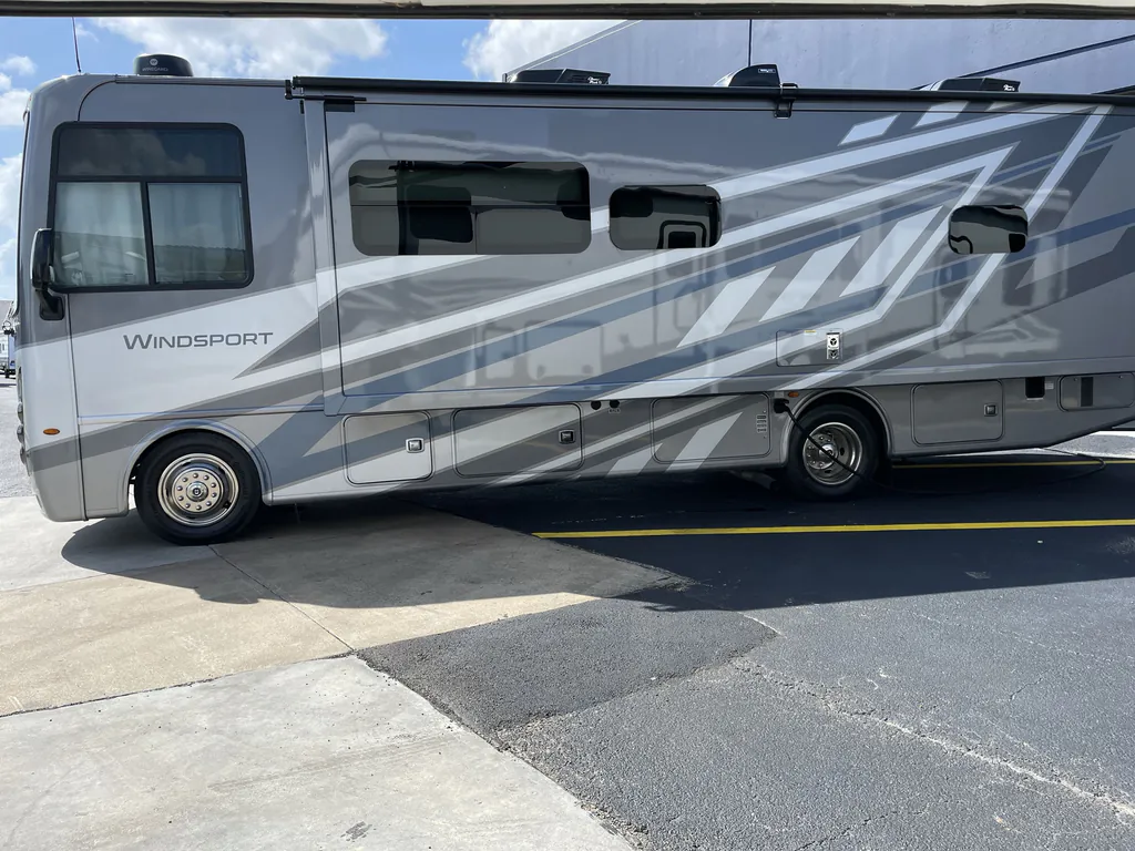 2026 Thor Motor Coach Windsport 29L, Photos photo 5