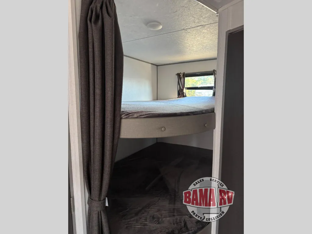 2027 Coachmen Catalina Summit Series 8 261BHS, Photos photo 14