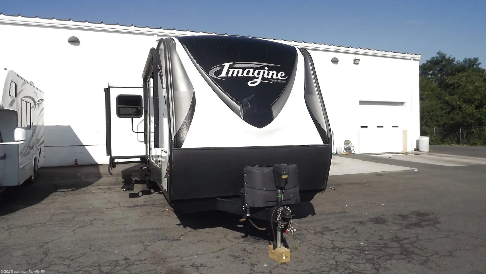 2018 Grand Design Imagine 2970RL - Photo 2