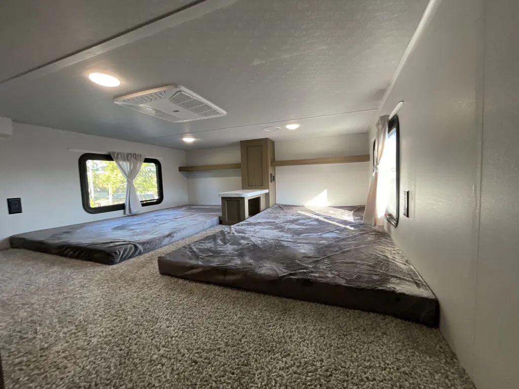 2027 Forest River Salem Villa 40FKP, Photos photo 19
