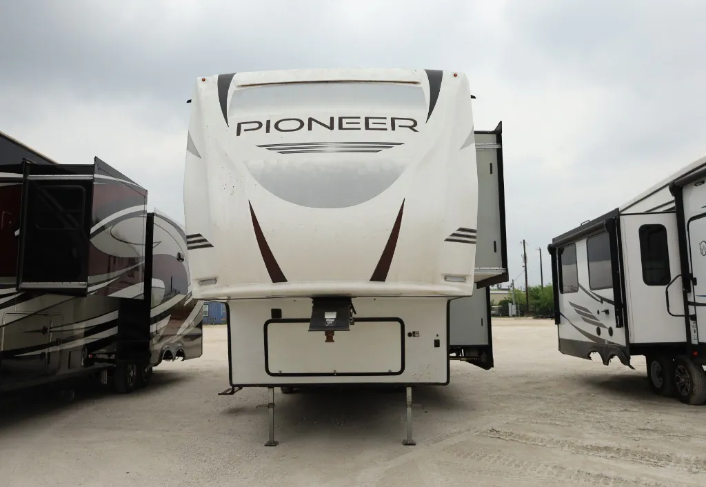 2020 Heartland Pioneer 327 - Photo 4
