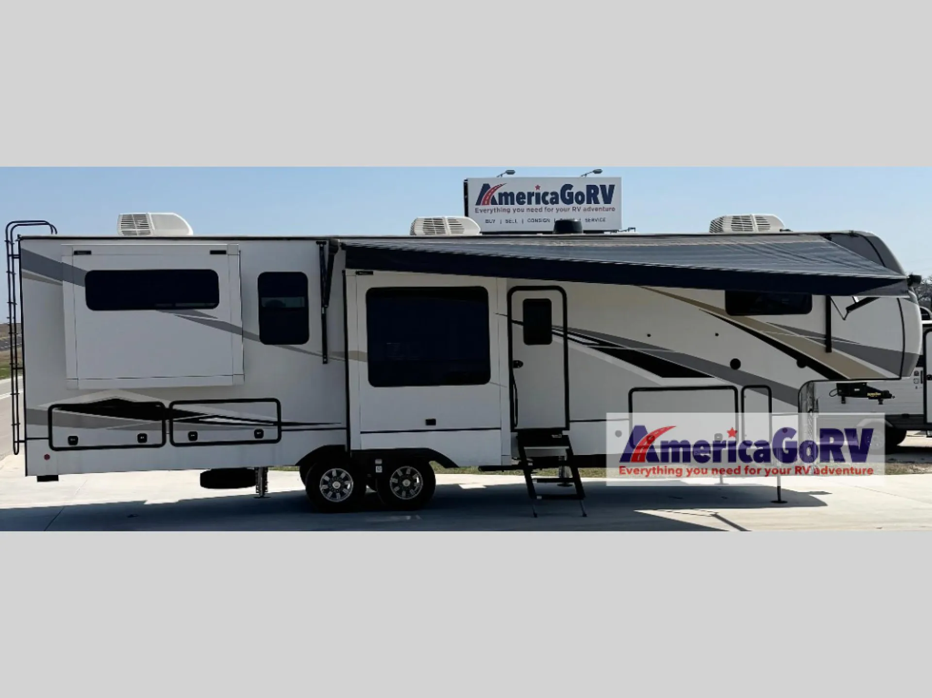 2021 Alliance RV Paradigm 365RD - Photo 3