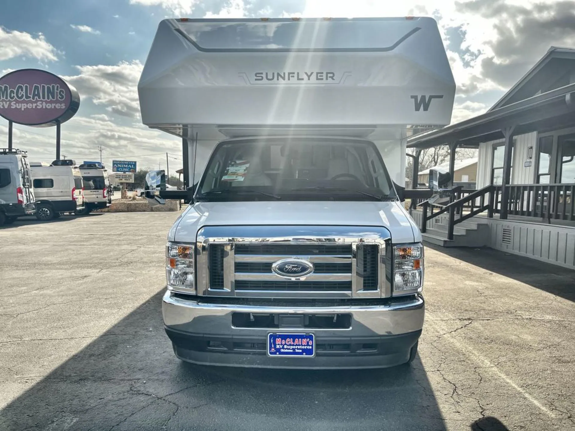 2026 Winnebago Sunflyer 26FE - Photo 4
