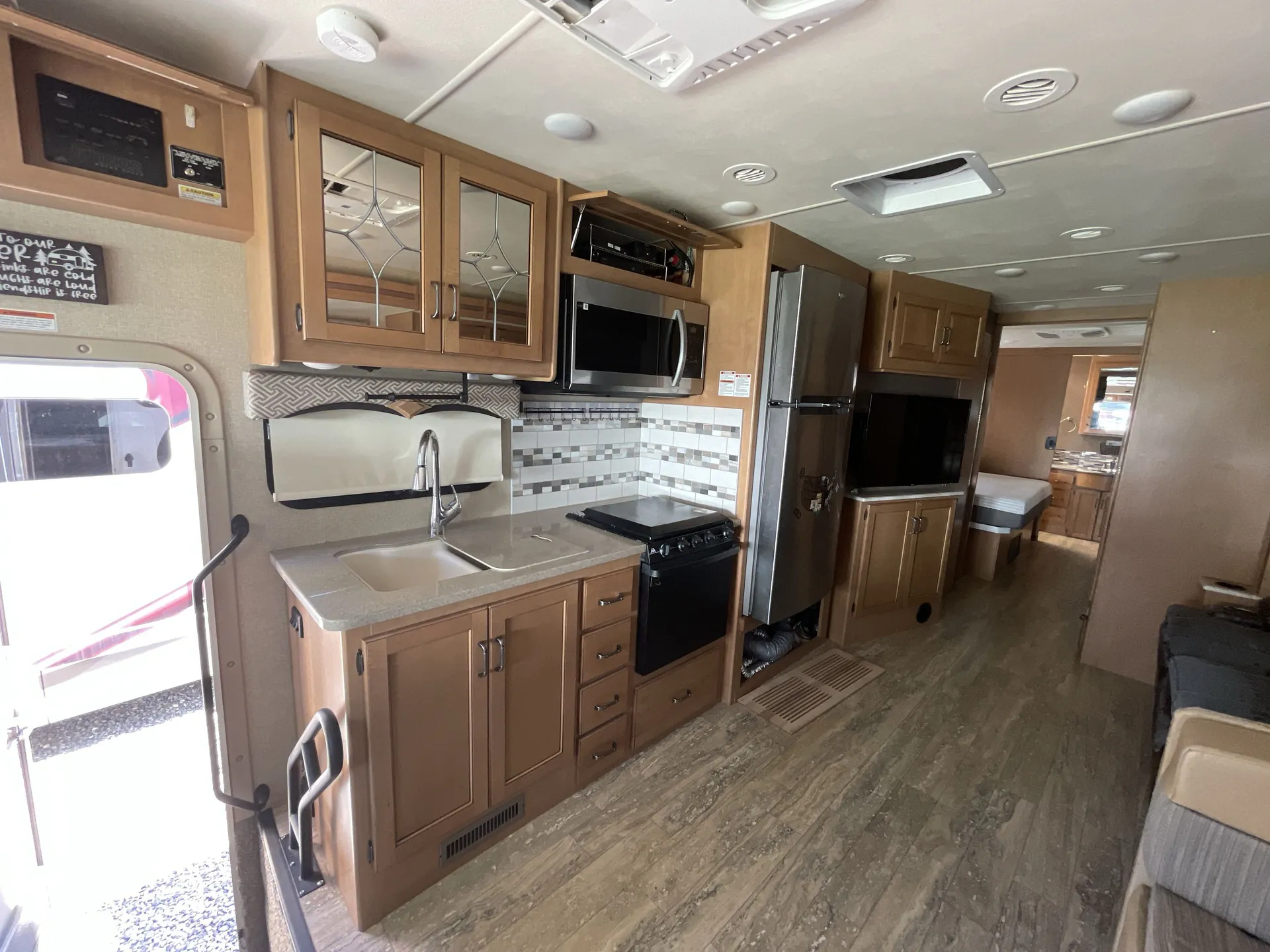 2017 Thor Motor Coach Hurricane 35M — living area main