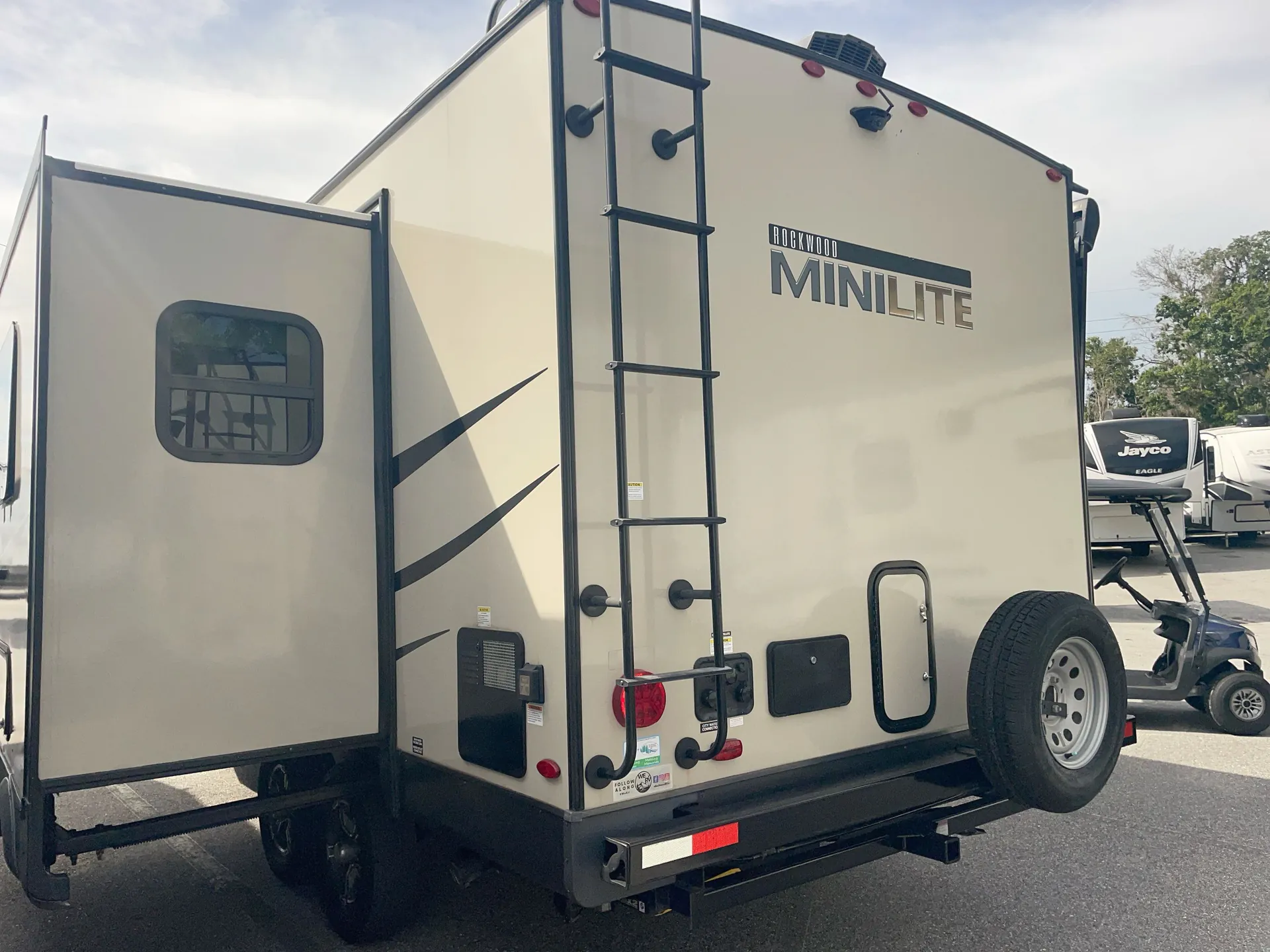 2022 Forest River Rockwood Mini Lite 2104S — backside