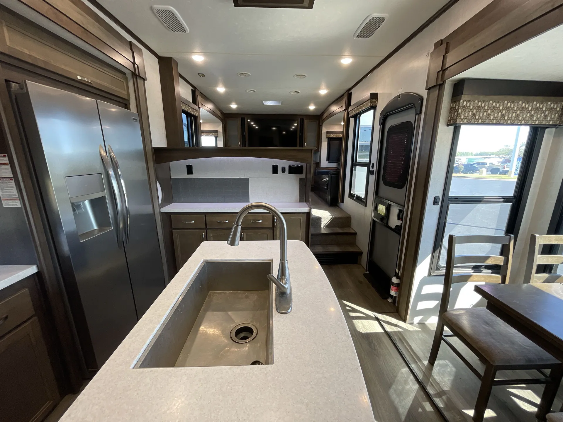 2019 Highland Ridge Open Range 373RBS — living area main