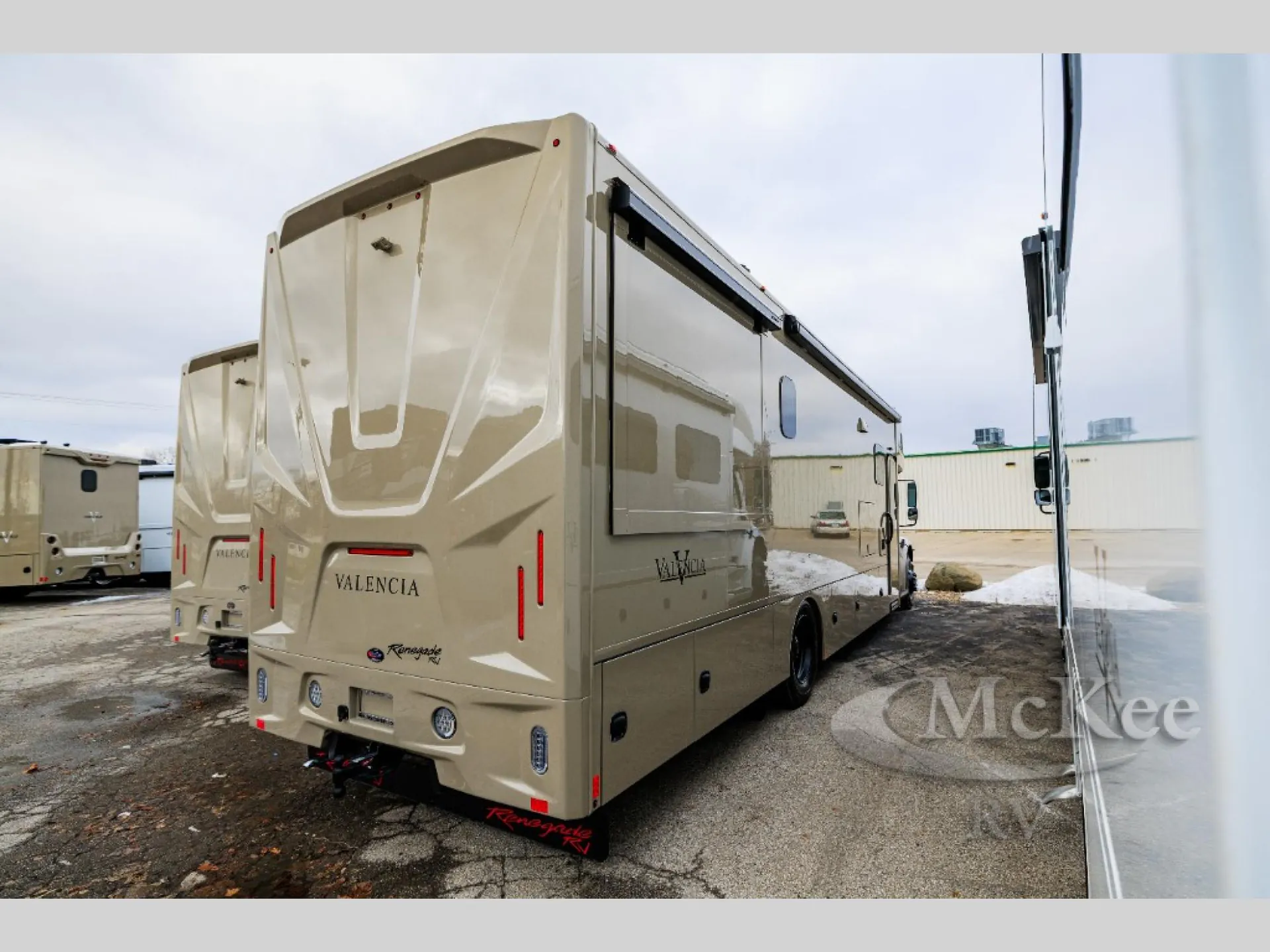 2026 Renegade RV Valencia 36SB - Photo 4