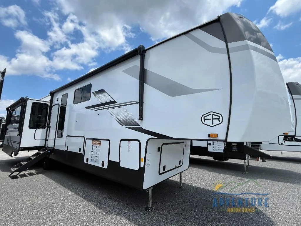 2026 Forest River Sandpiper 3900HBLR - Photo 4