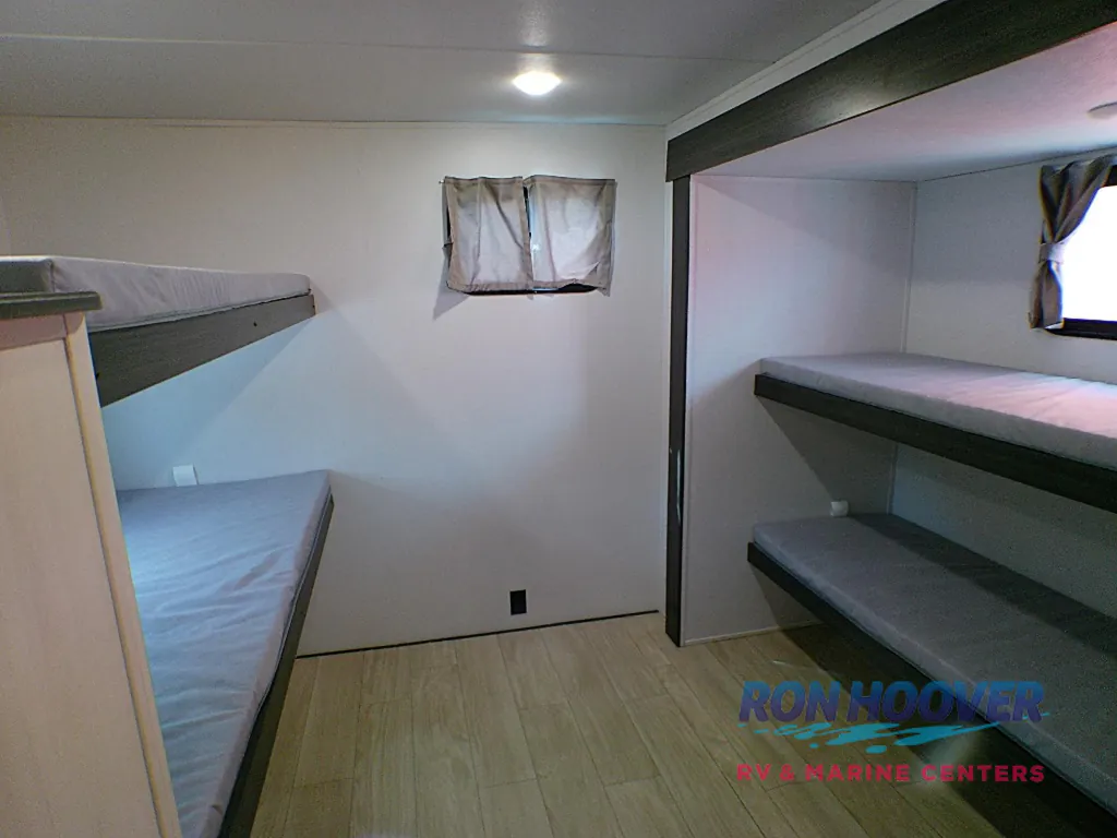 2027 Shasta RVs i-5 Edition 532BEDS, Photos photo 64