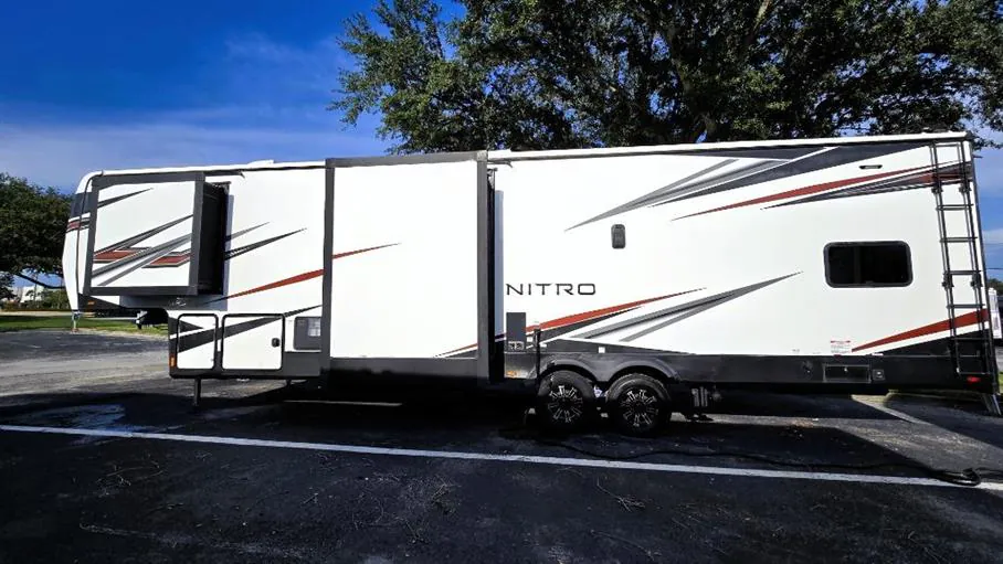 2022 Forest River XLR Nitro 351 — Photo 6