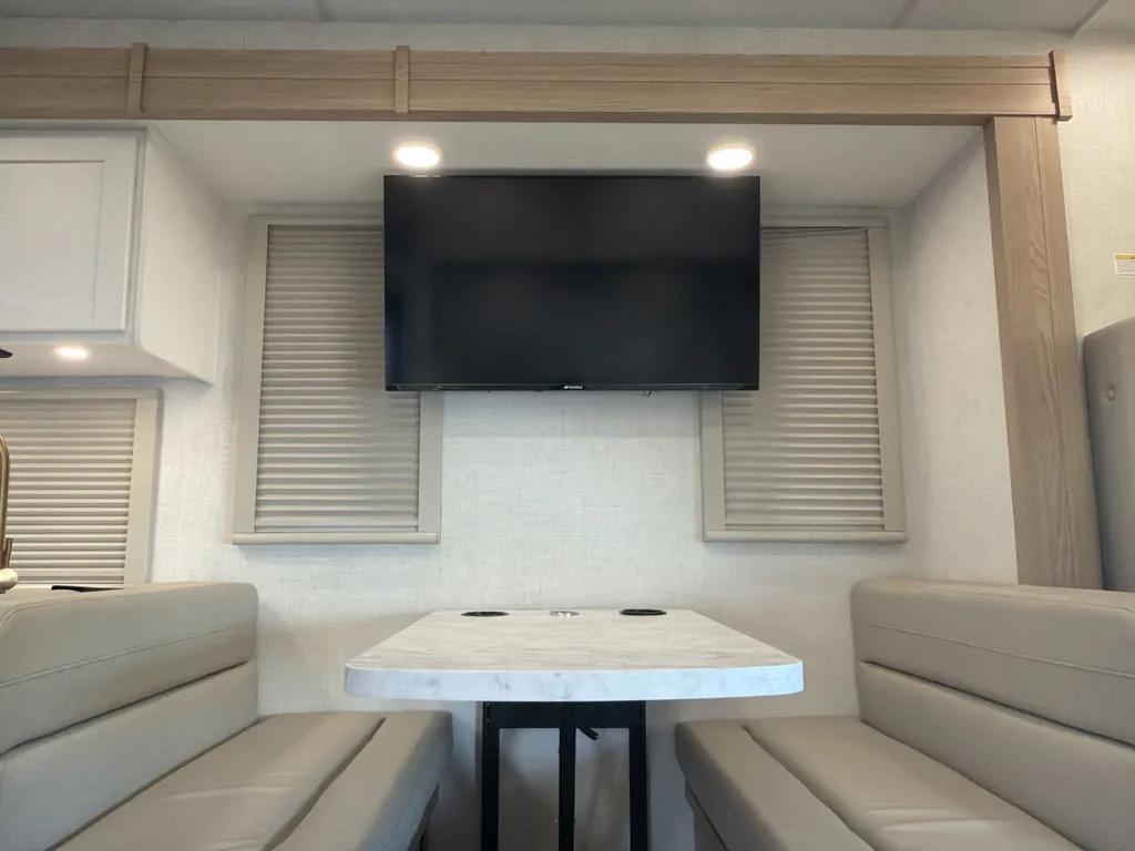 2027 Thor Motor Coach Freedom Elite 31FE, Photos photo 14