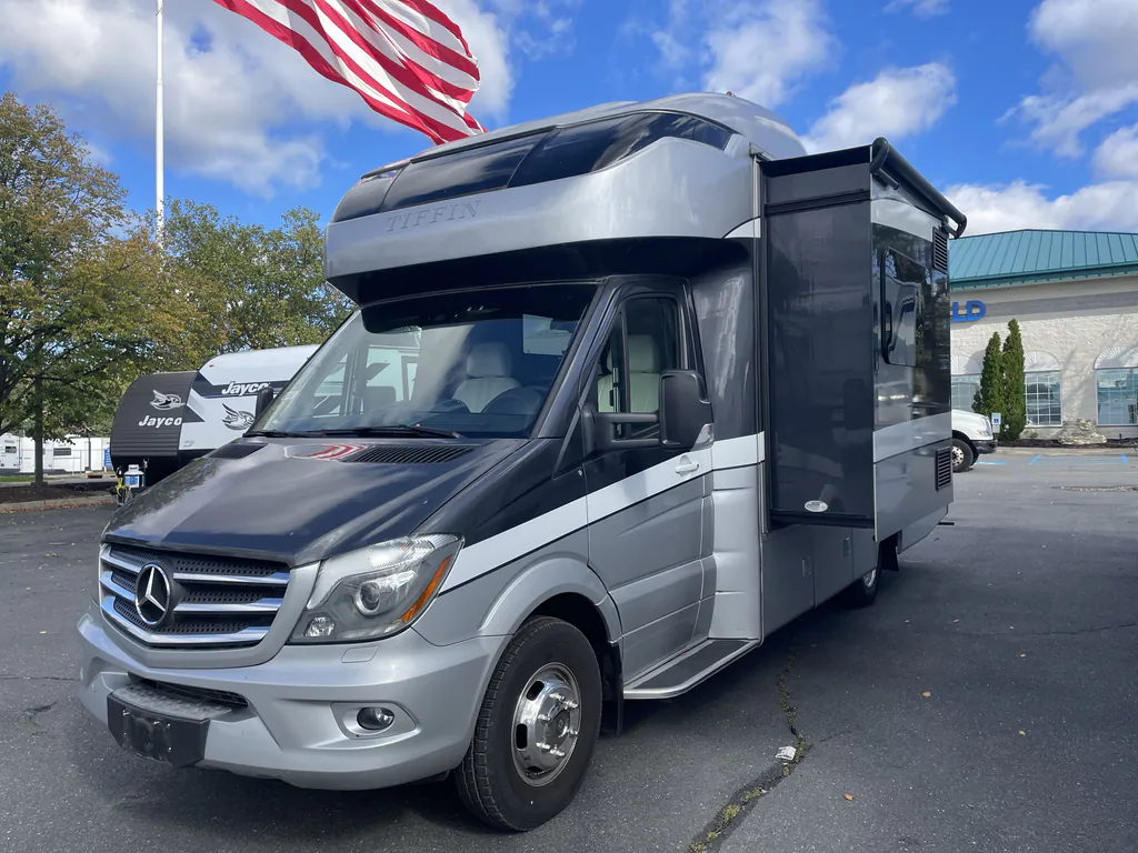 2019 Tiffin Wayfarer 24 TW, Photos photo 5