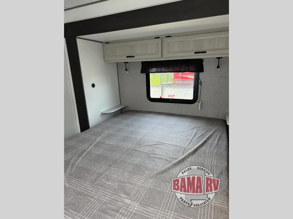 2027 Coachmen Catalina Legacy Edition 333DBDSCK, Photos photo 22