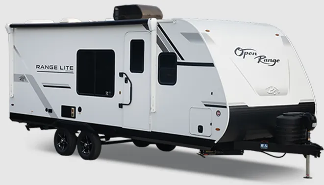 Highland Ridge Silverstar 322RLS exterior