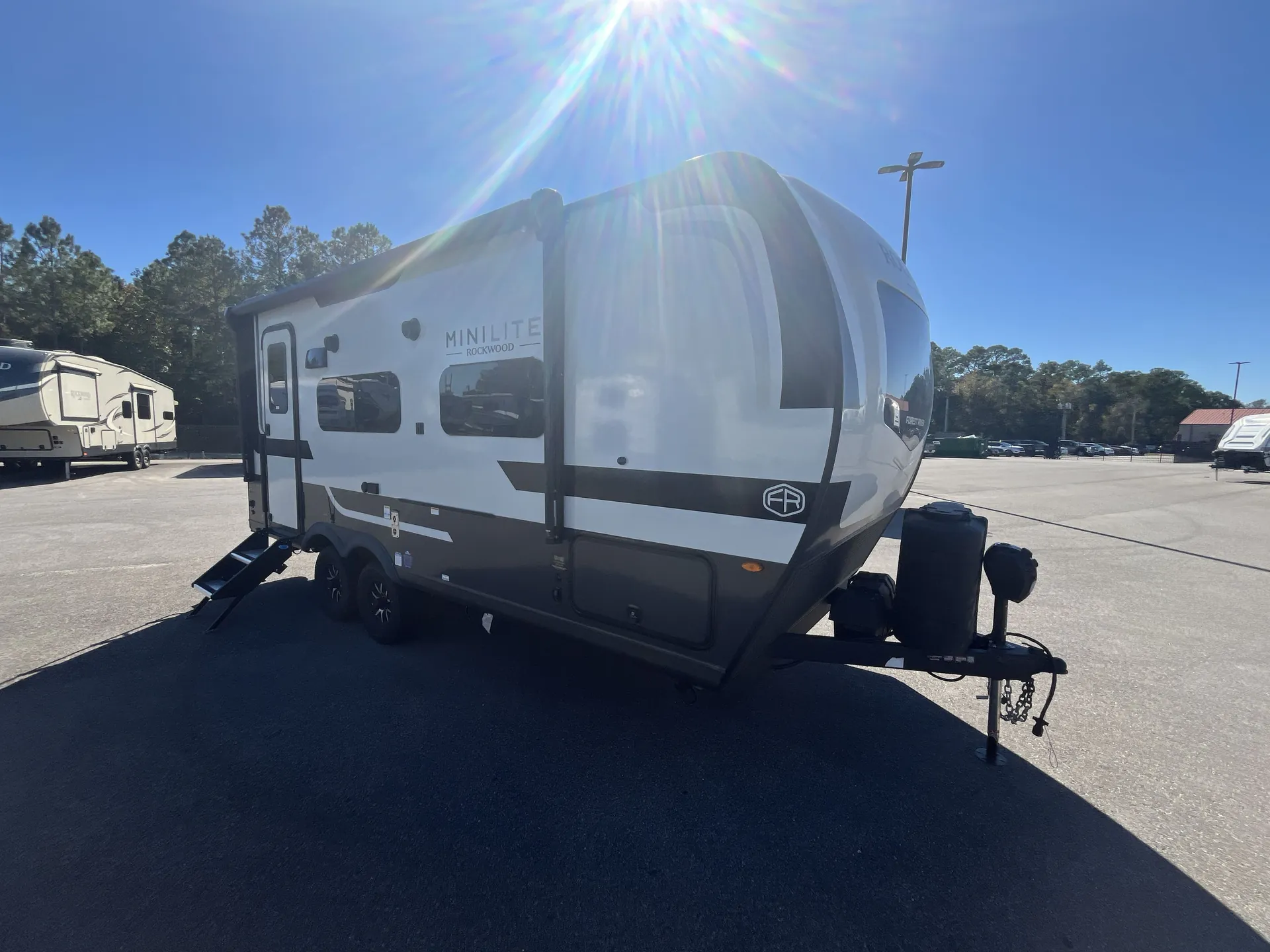 2026 Forest River Rockwood Mini Lite 2109S - Photo 2