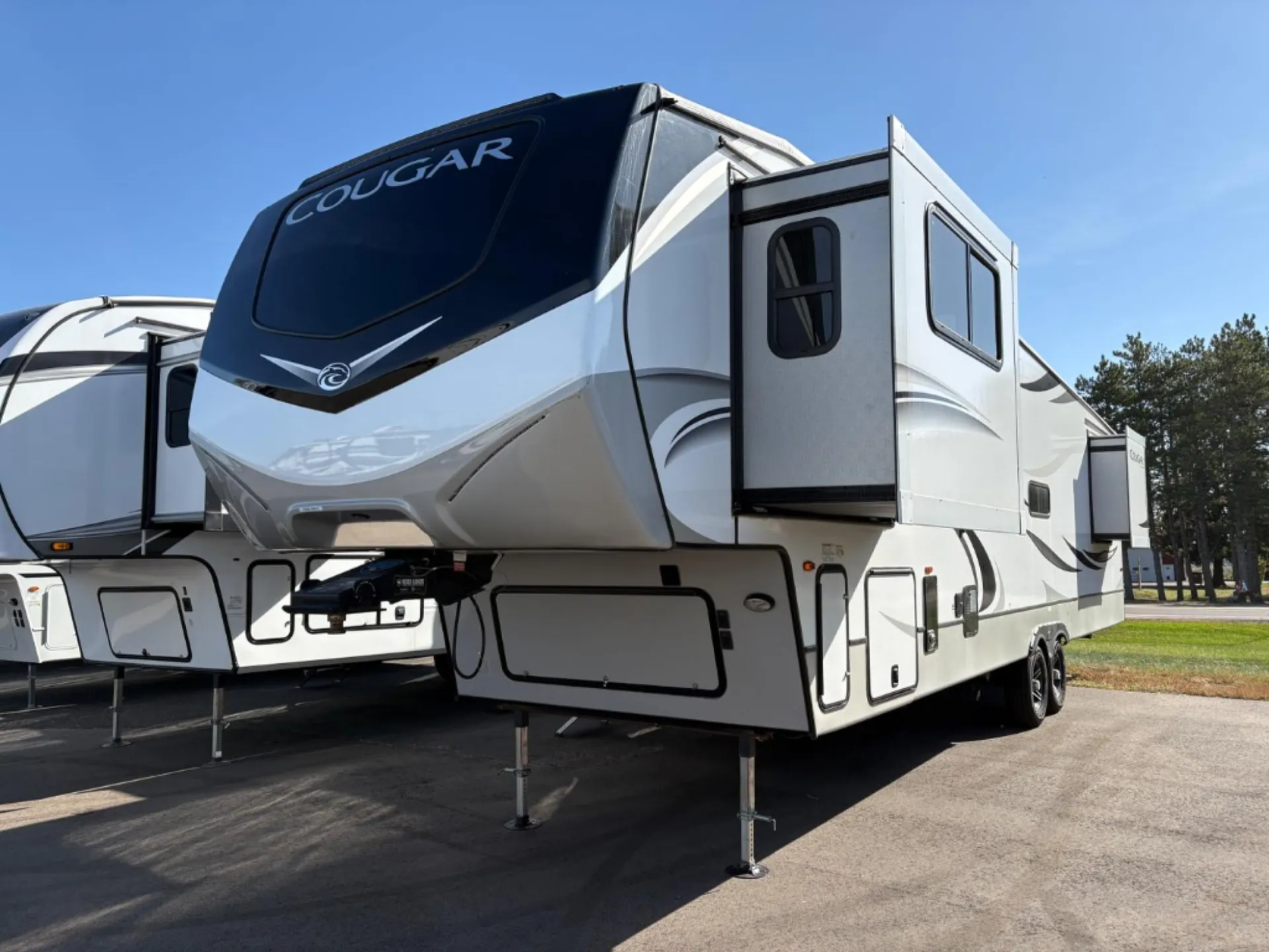 2022 Keystone Cougar 354FLS - Photo 4