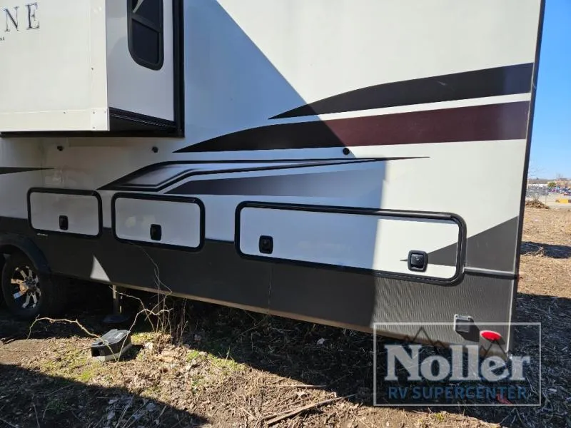 2022 Keystone Alpine 3790FK - Photo 4