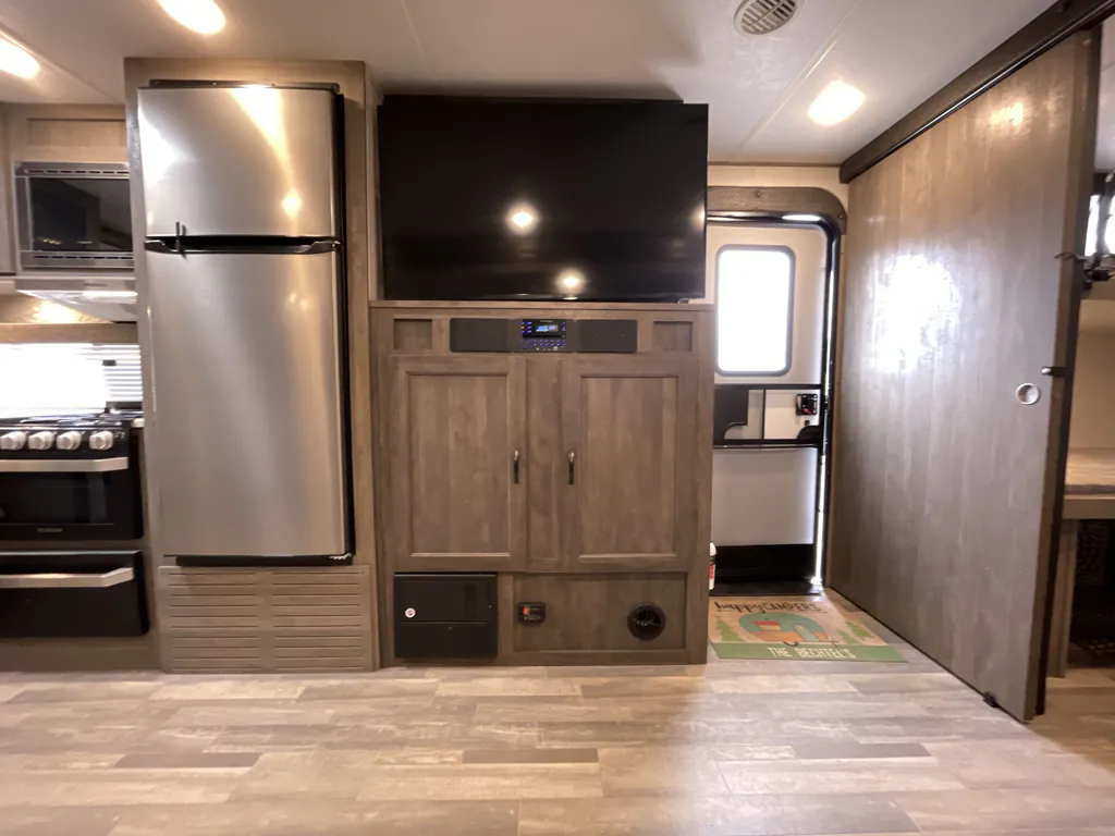 2021 Forest River Vibe 28BH, Photos photo 9