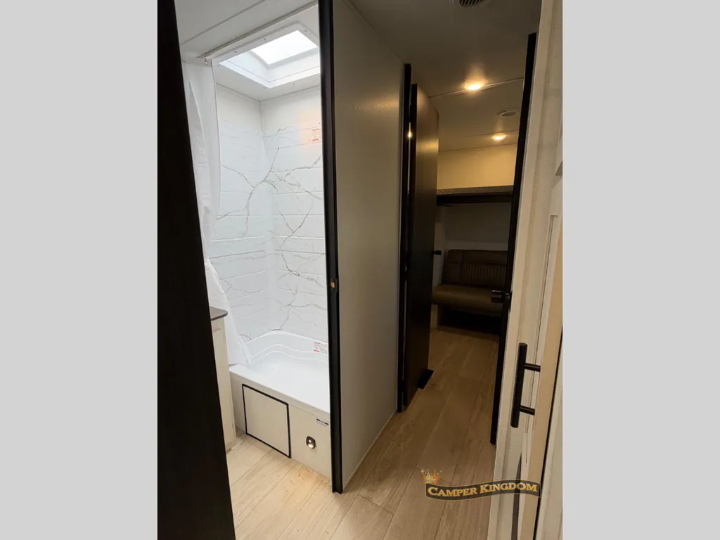 2027 Shasta I-5 530BQB, Photos photo 26