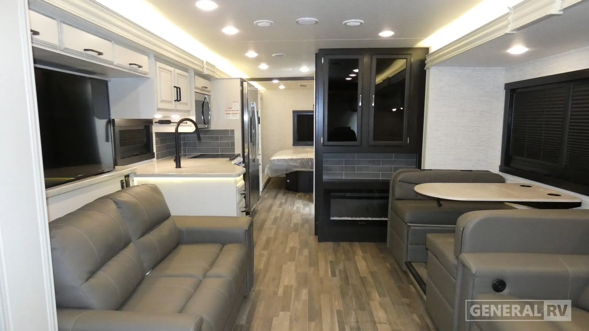 2024 Entegra Coach Vision XL 34G - Photo 3