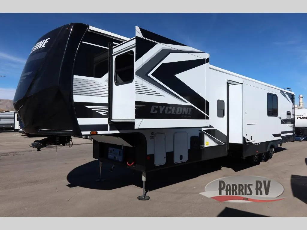 2026 Heartland Cyclone 3914 - Photo 3
