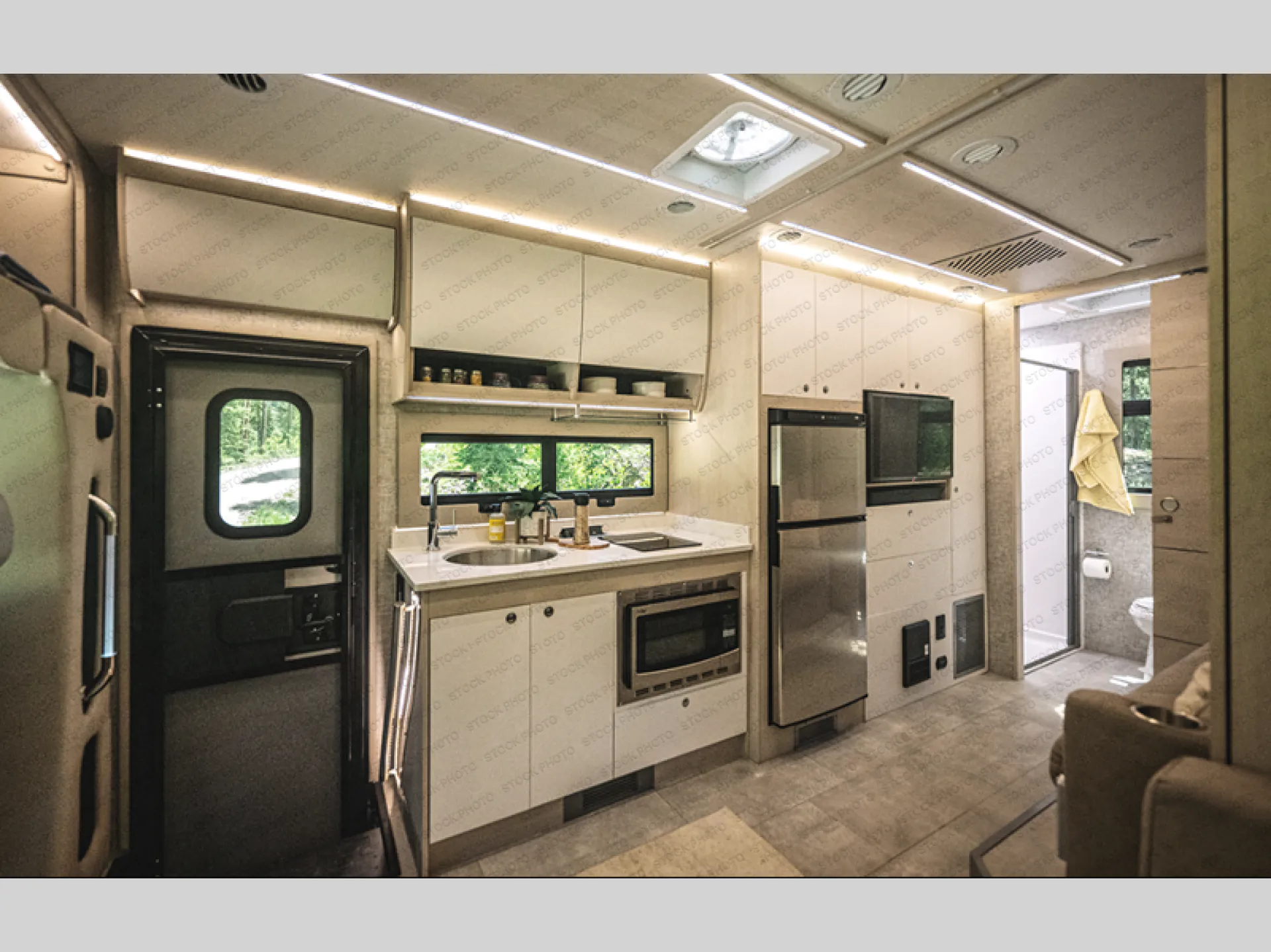 2025 Tiffin Wayfarer 25 XRW - Photo 4