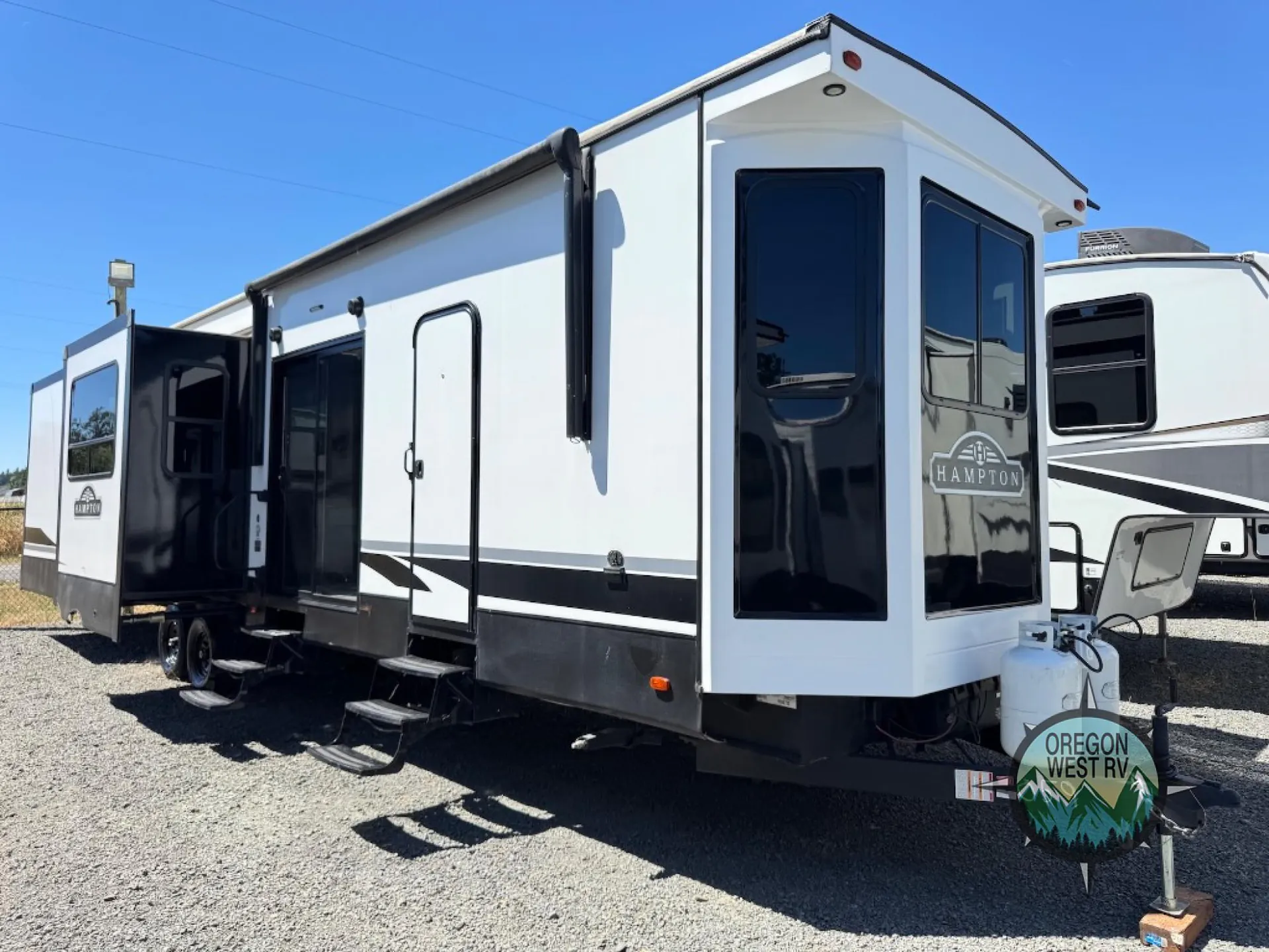 2023 CrossRoads Hampton HP380RKS - Photo 2