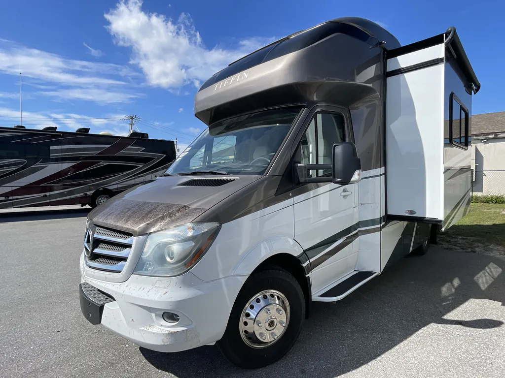 2019 Tiffin Wayfarer 25 QW, Photos photo 7