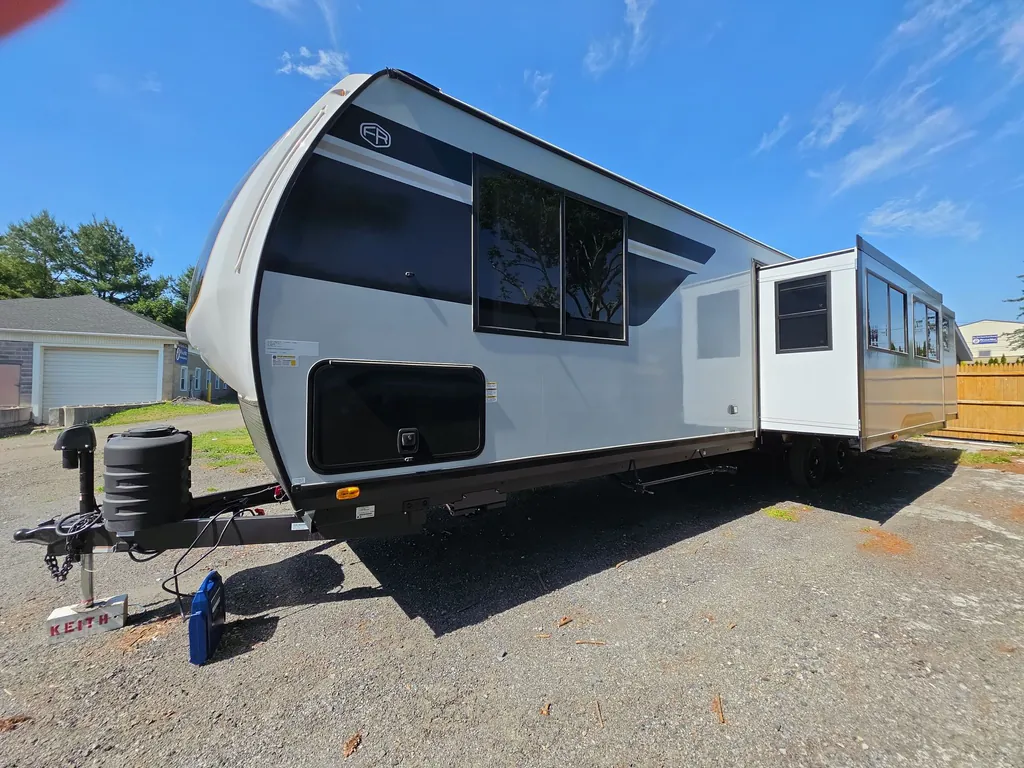 2027 Forest River Vibe 3400BH, Photos photo 2
