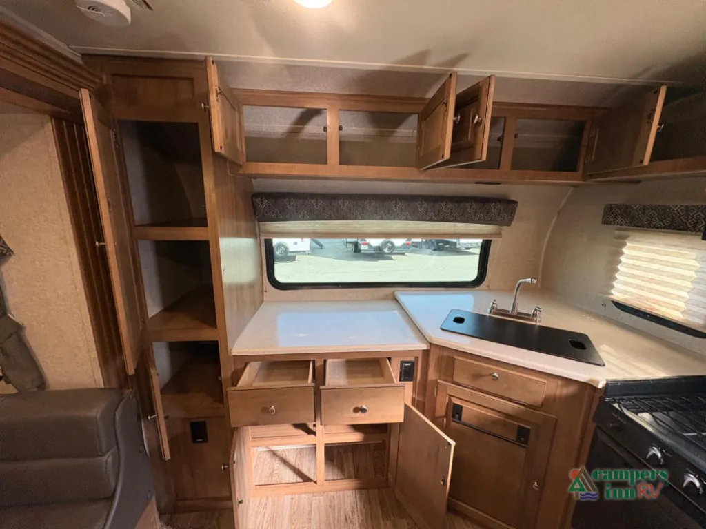 2018 Forest River Flagstaff Micro Lite 25FKS, Photos photo 19