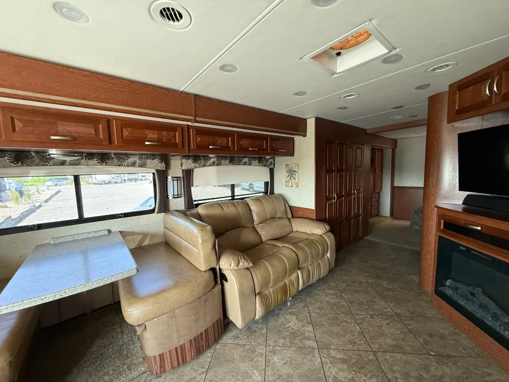 2015 Forest River RV Berkshire 38A, Photos photo 16