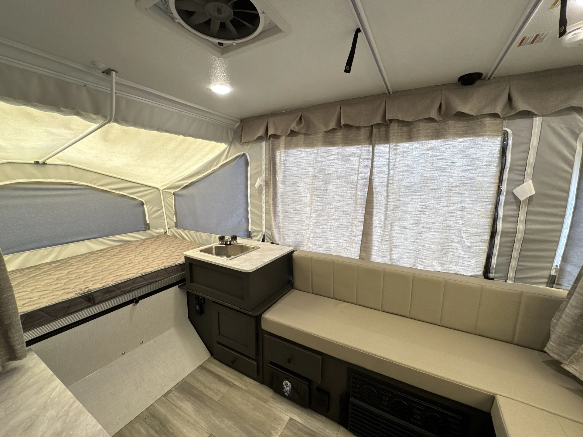 2025 Forest River Flagstaff MAC 164MT — wide interior living