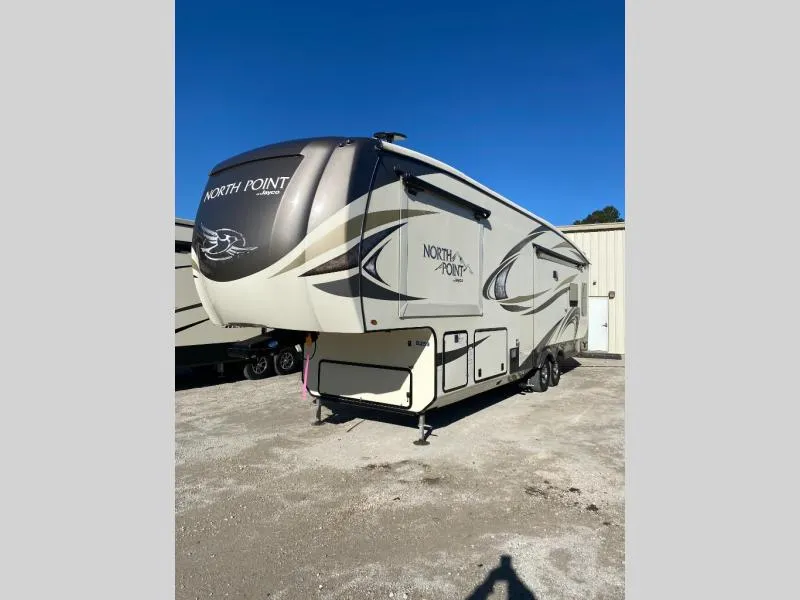 2018 Jayco North Point 315RLTS - Photo 2