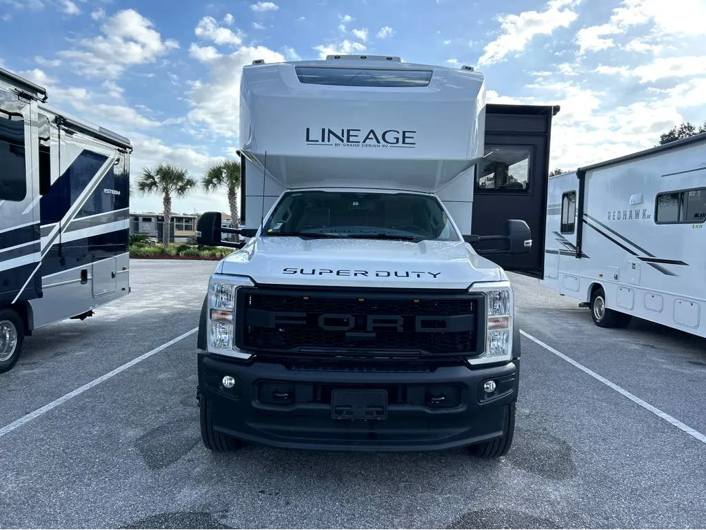 2026 Grand Design Lineage Series F 31ZW - Photo 3