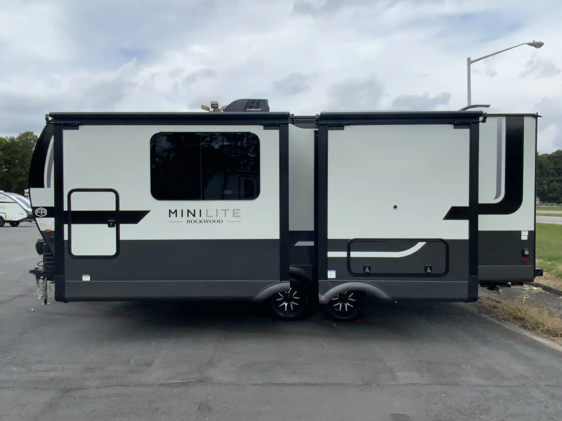 2027 Forest River Rockwood Mini Lite 2523MBR - Photo 4