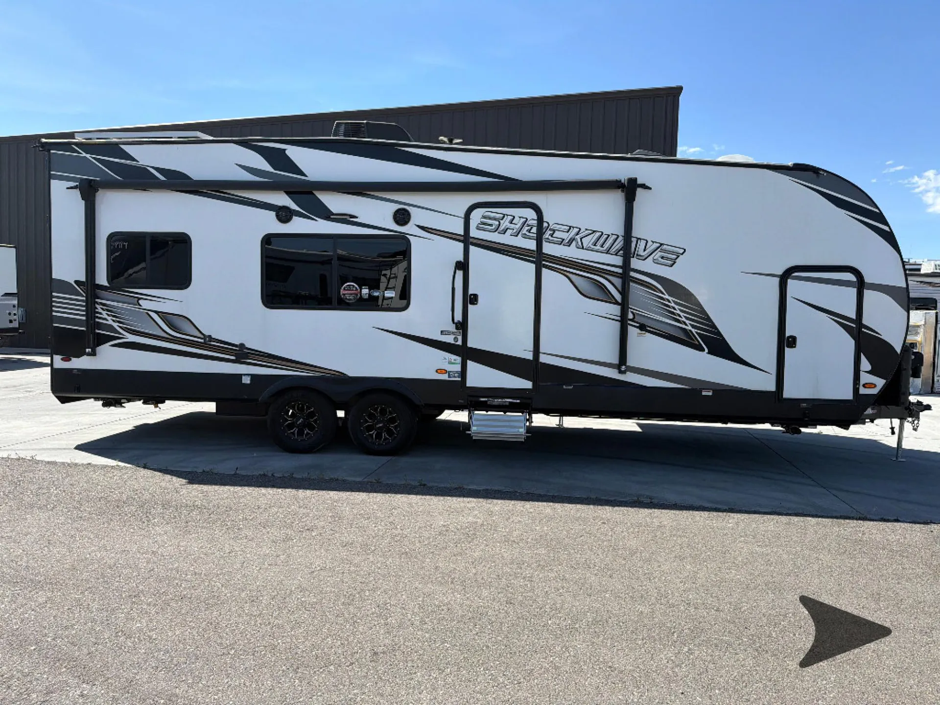 2023 Forest River Shockwave 26QSGDX - Photo 3