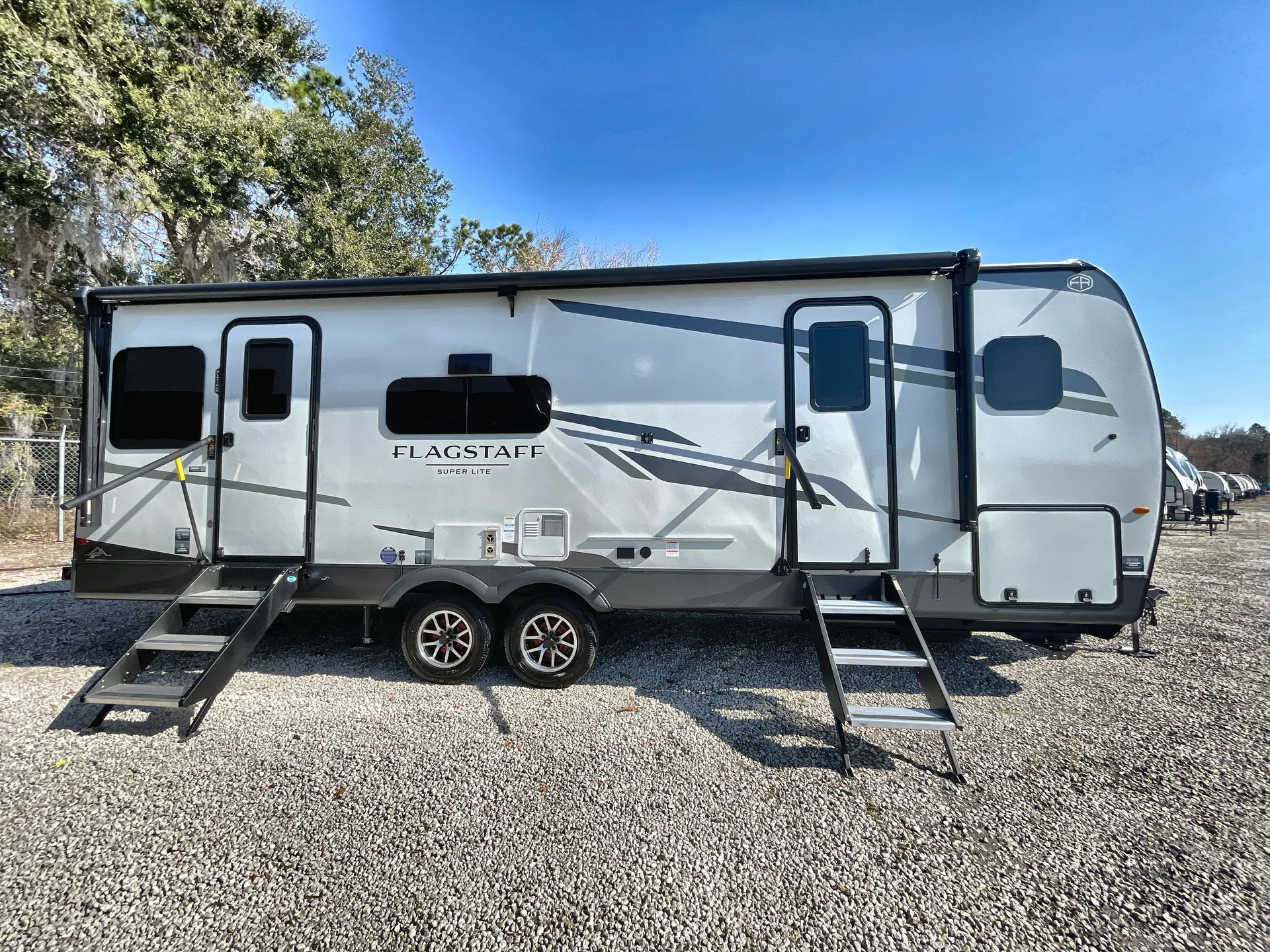 2026 Forest River Flagstaff Super Lite 26SRD - Photo 2