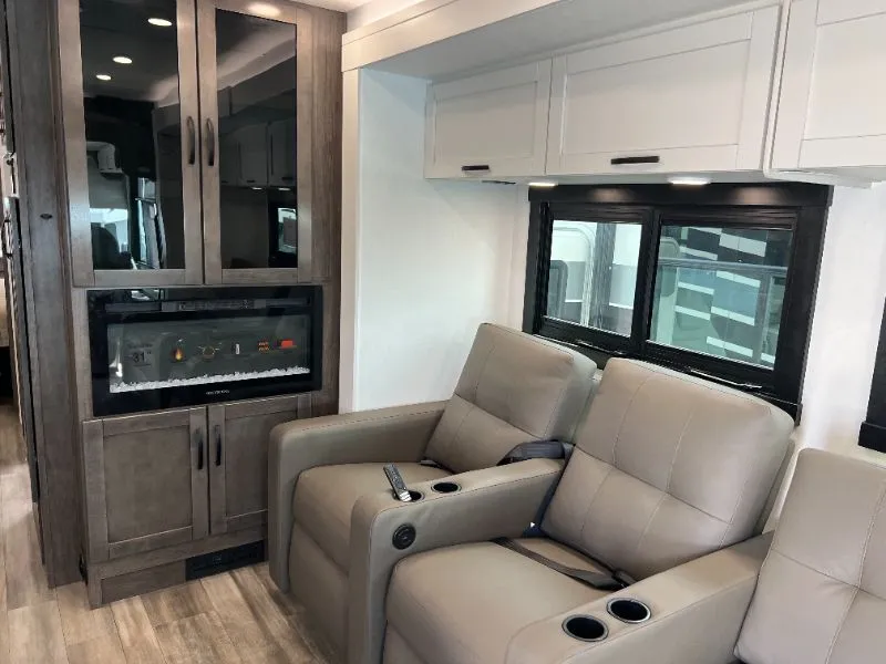 2026 Entegra Coach Vision XL 36C, Photos photo 9