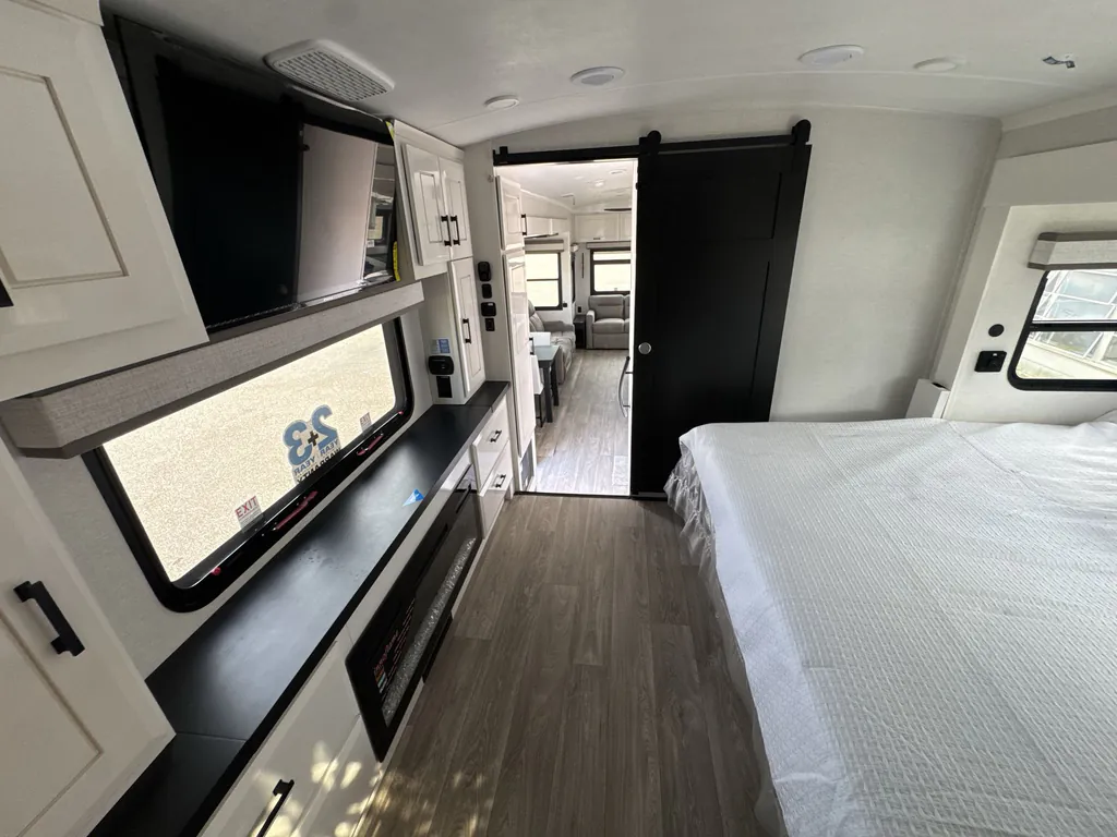 2027 Jayco Pinnacle 36FBTS, Photos photo 23