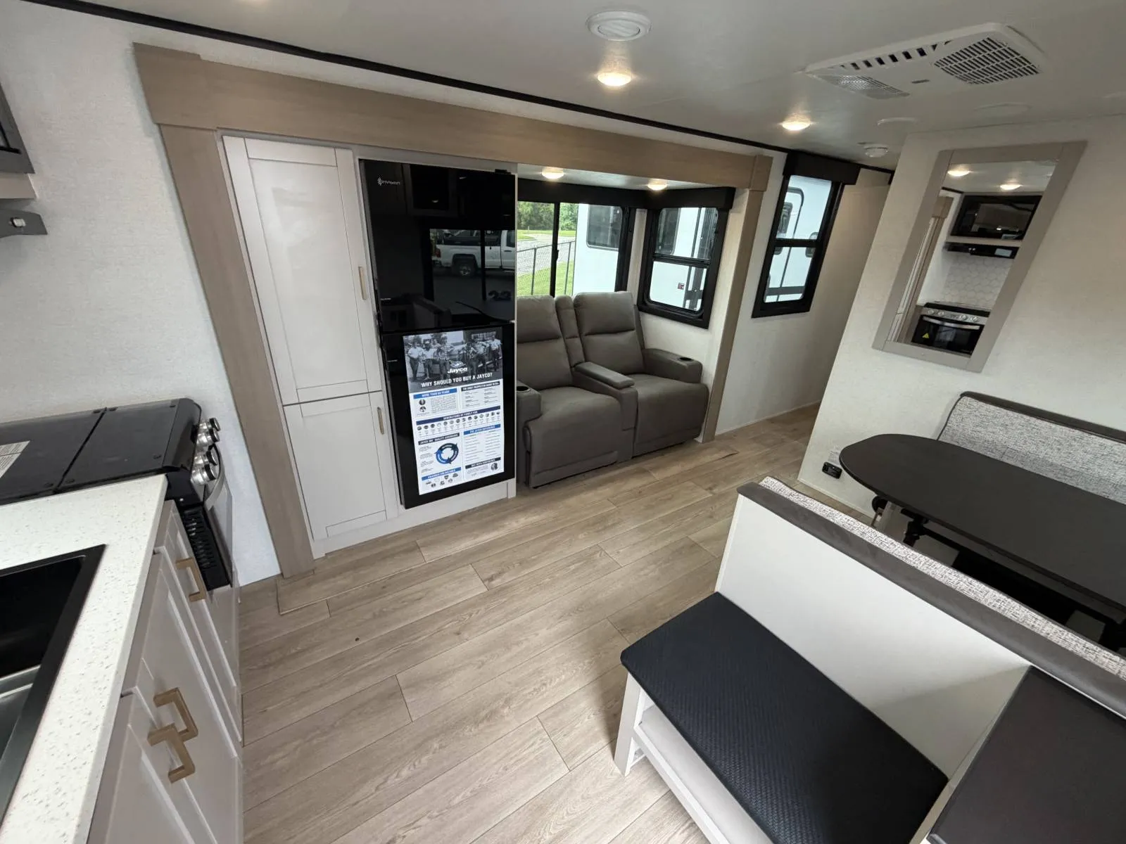 2027 Jayco Jay Feather 23RK - Photo 3
