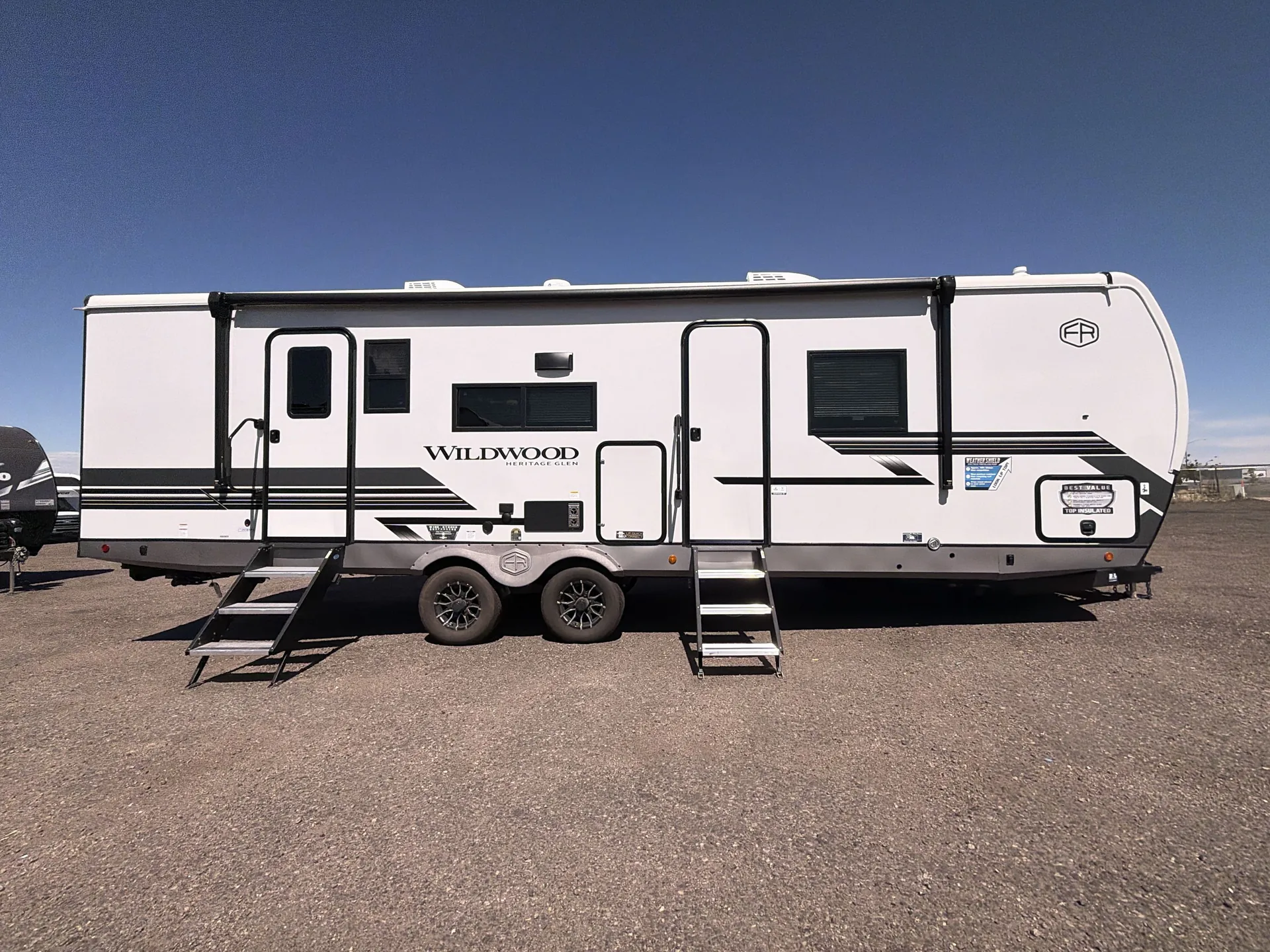2027 Forest River Wildwood Heritage Glen 265BSRB — campside