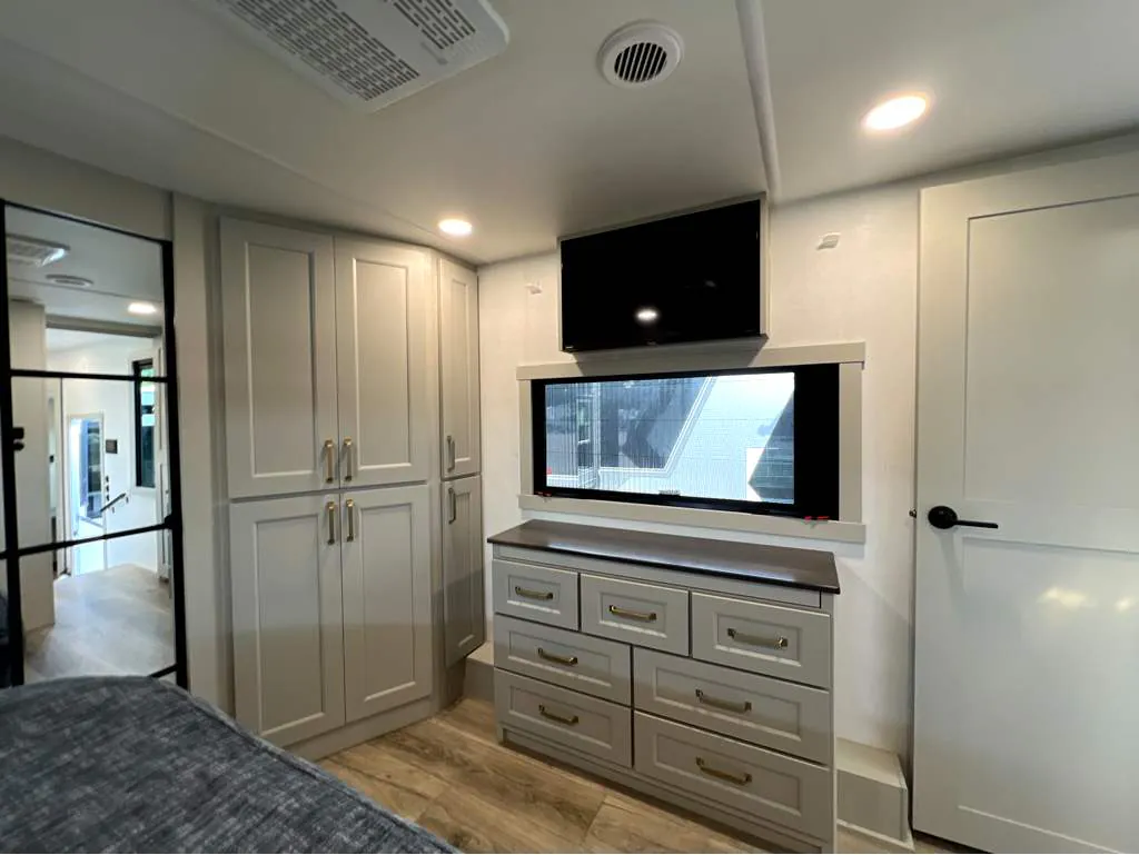 2025 Brinkley Model G 3950, Photos photo 22