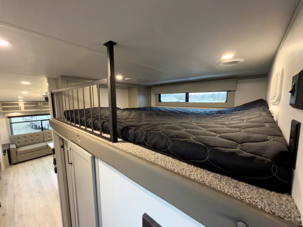 2026 Keystone Montana High Country 385BR, Photos photo 22