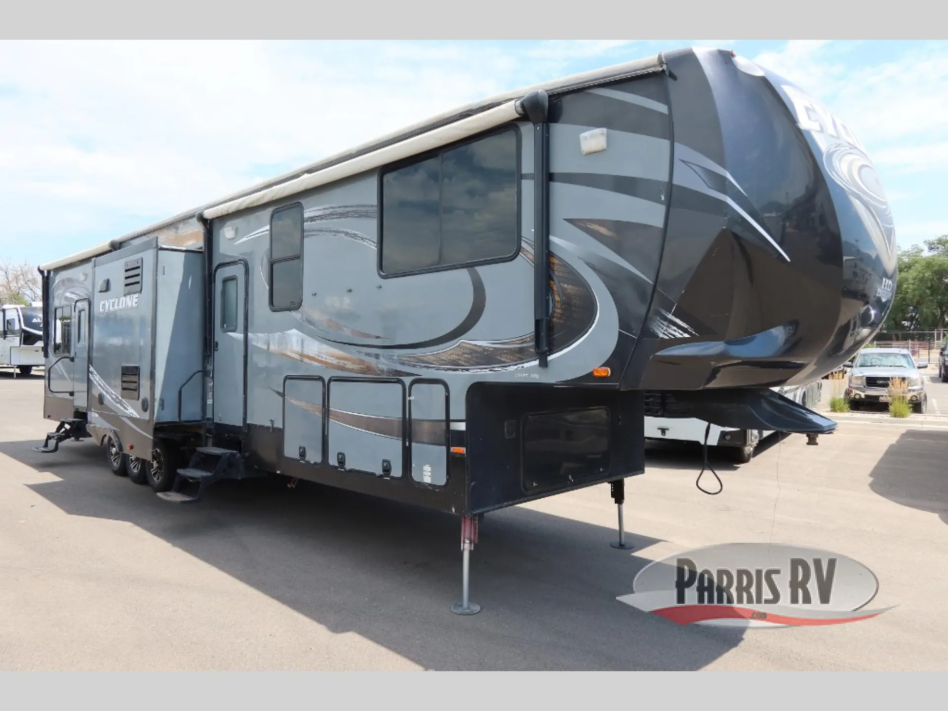2015 Heartland Cyclone 4100 KING - Photo 2