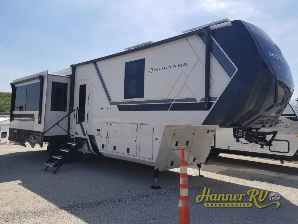 2026 Keystone Montana 3100RL - Photo 2