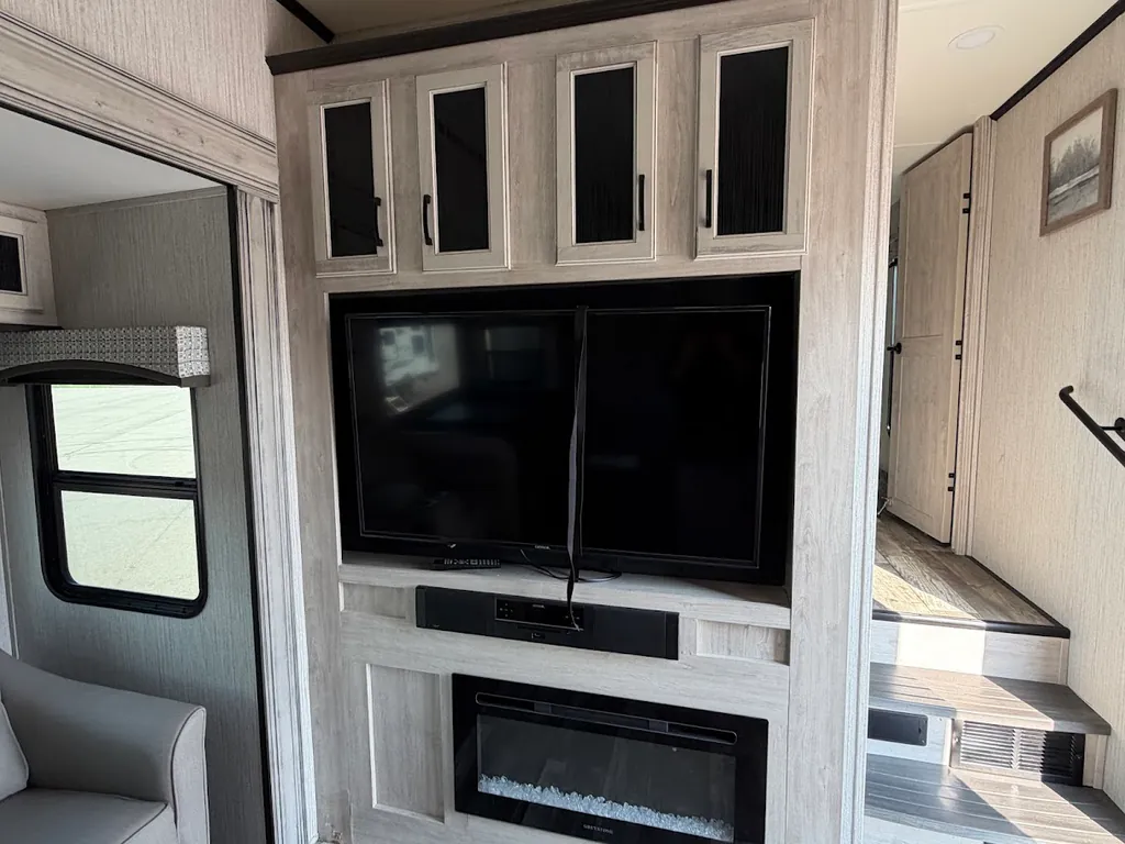 2022 Forest River Sandpiper 3330BH, Photos photo 19